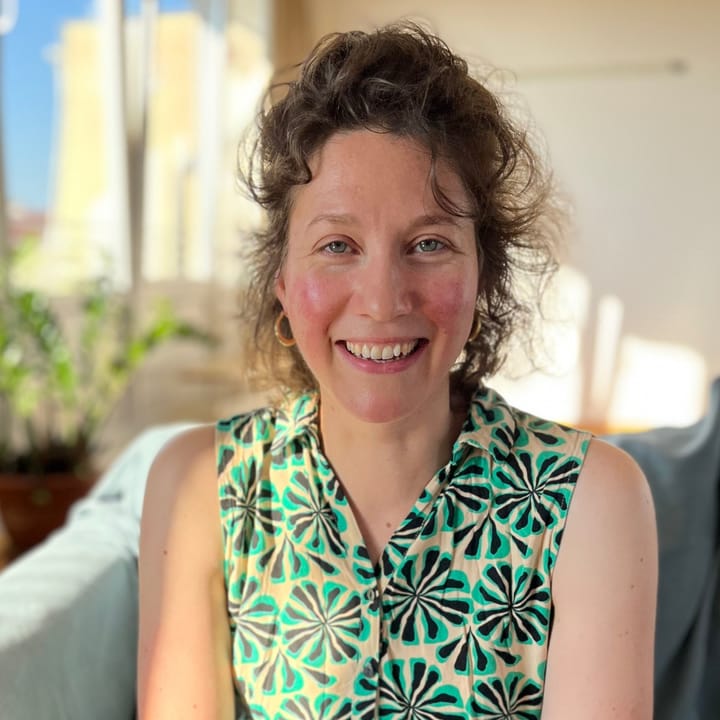 Viola Both — Mit-Entwicklerin der Emotional Journey, Trainerin für Emotionsarbeit im Lichtraum Berlin